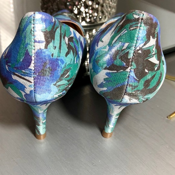 Isaac Mizrahi Live! Floral Printed Pumps - Picture 4 of 7